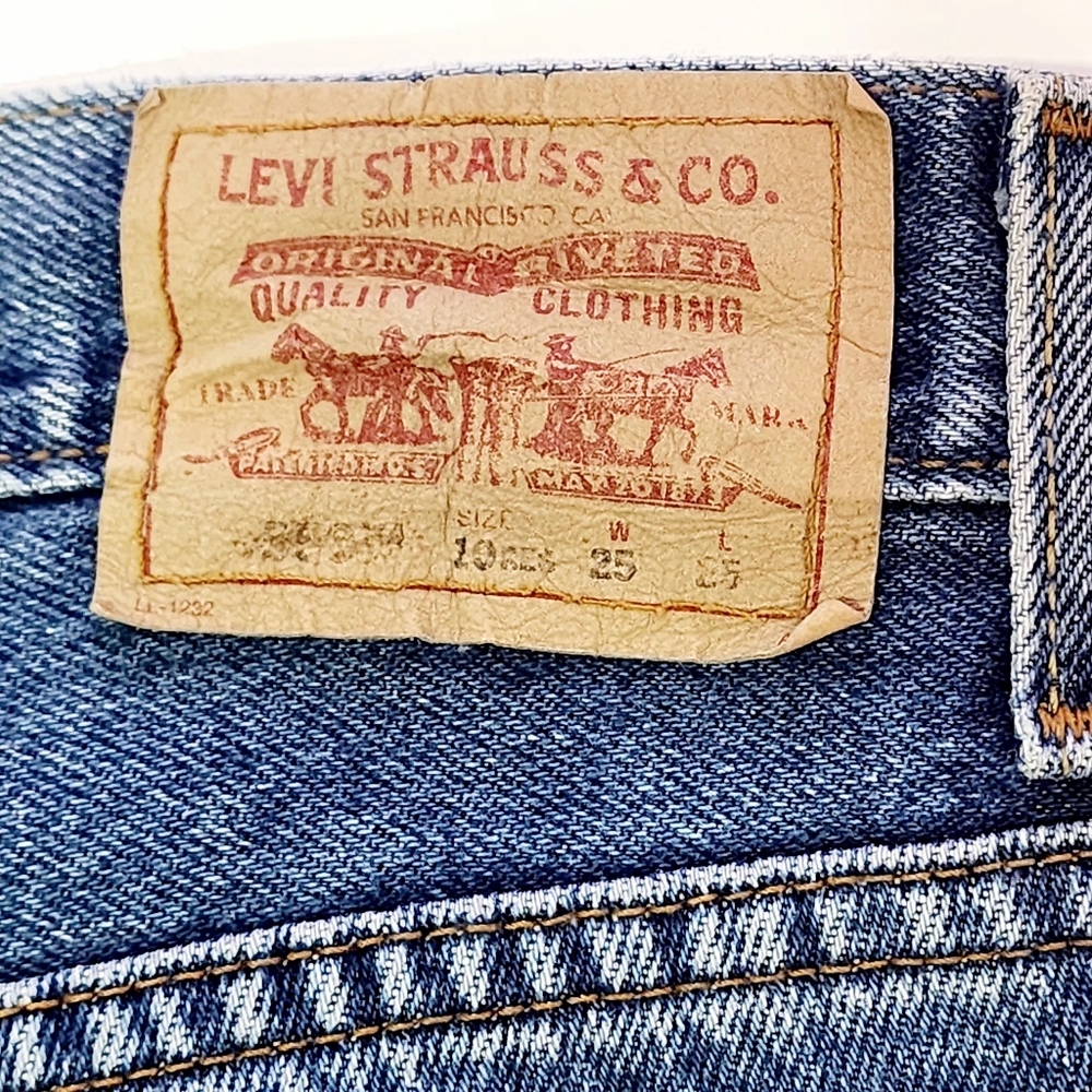 Levis 550 Relaxed Fit Jeans Boys Size 10 Reg 25x25 Casual Outdoors Dark Wash - Picture 4 of 8